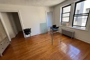 32-15 35th St, New York City, NY 11106 - Photo 3