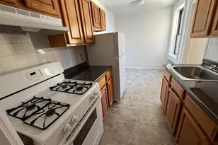 32-15 35th St, New York City, NY 11106 - Photo 1