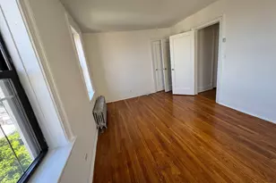 32-15 35th St, New York City, NY 11106 - Photo 5