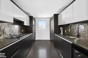 371 W 123rd St, New York City, NY 10027 - Photo 3