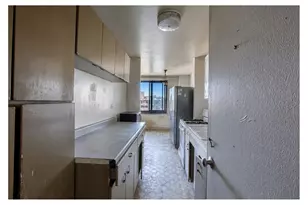 185 Hall St, New York City, NY 11205 - Photo 3