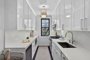 100 W 12th St, New York City, NY 10011 - Photo 5