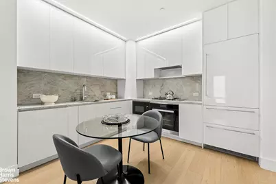 15 W 61st Street #4D, New York, NY 10023 - Photo 5