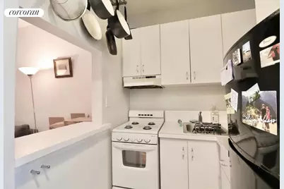 521 E 81st Street #3D, New York City, NY 10028 - Photo 3