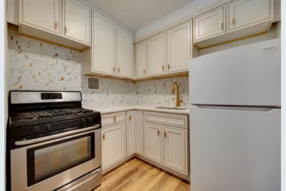 495 E 7th Street #3J, New York City, NY 11218 - Photo 9