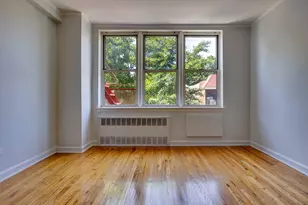 495 E 7th St, New York City, NY 11218 - Photo 3