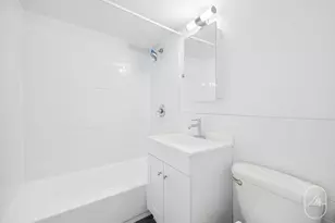 313 W 29th St, New York City, NY 10001 - Photo 7