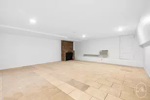 313 W 29th St, New York City, NY 10001 - Photo 11