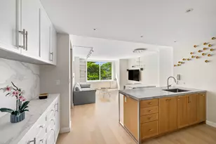 212 Warren St, New York City, NY 10282 - Photo 3