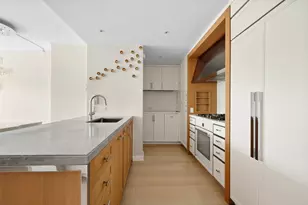 212 Warren St, New York City, NY 10282 - Photo 5