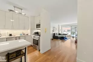 300 E 40th St, New York City, NY 10016 - Photo 3