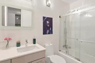 300 E 40th St, New York City, NY 10016 - Photo 9