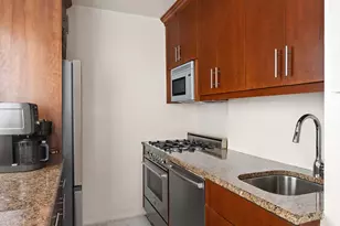 175 W 12th St, New York City, NY 10011 - Photo 3
