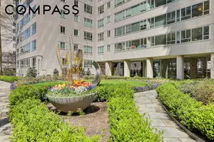 200 E 66th St, New York City, NY 10065 - Photo 23
