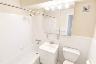 370 Ocean Pkwy, New York City, NY 11218 - Photo 5