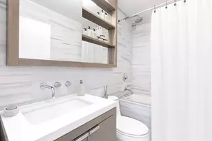 225 Rector Pl, New York City, NY 10280 - Photo 9