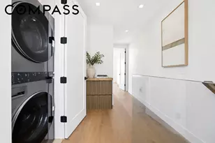 21-17 38th St, New York City, NY 11105 - Photo 19
