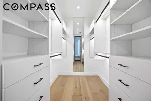 21-17 38th St, New York City, NY 11105 - Photo 11