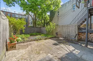 113 Carroll St, New York City, NY 11231 - Photo 9