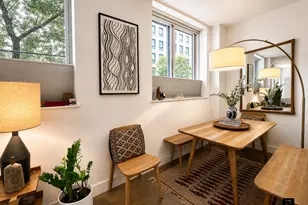 432 W 52nd St, New York City, NY 10019 - Photo 3