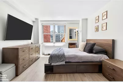 520 E 72nd Street #12E, New York, NY 10021 - Photo 3