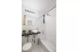 321 E 89th St, New York City, NY 10128 - Photo 3