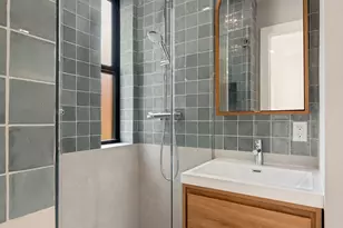 461 W 44th St, New York City, NY 10036 - Photo 7