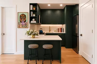 461 W 44th St, New York City, NY 10036 - Photo 1