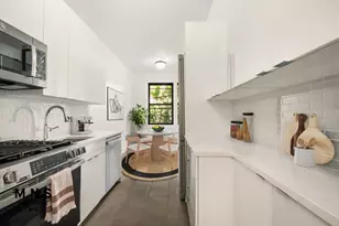 800 E 17th St, New York City, NY 11230 - Photo 5