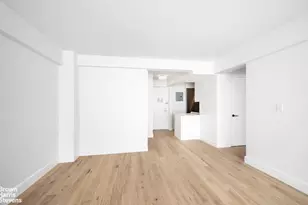 220 E 67th St, New York City, NY 10021 - Photo 3