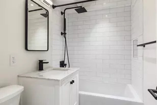 220 E 67th St, New York City, NY 10021 - Photo 9