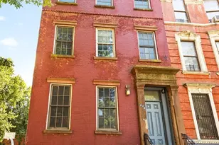 746 E 6th St, New York City, NY 10009 - Photo 1