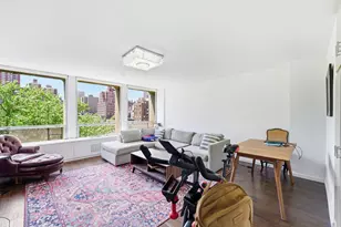 300 E 33rd St, New York City, NY 10016 - Photo 1