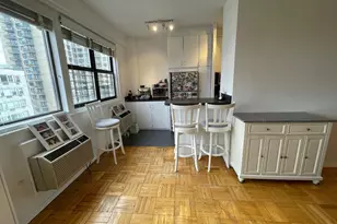 240 E 76th St, New York City, NY 10021 - Photo 5