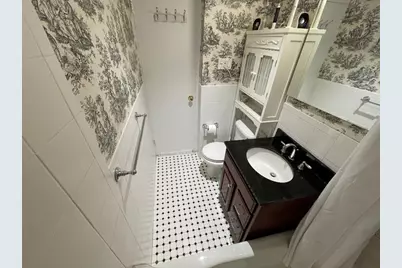 240 E 76th Street #17H, New York City, NY 10021 - Photo 19