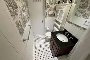 240 E 76th St, New York City, NY 10021 - Photo 19