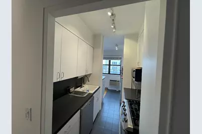 240 E 76th Street #17H, New York City, NY 10021 - Photo 9
