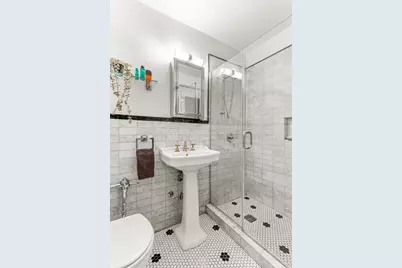 651 Vanderbilt Street #5W, New York City, NY 11218 - Photo 5