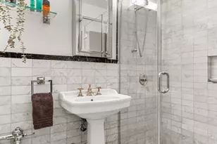 651 Vanderbilt St, New York City, NY 11218 - Photo 5