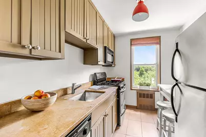651 Vanderbilt Street #5W, New York City, NY 11218 - Photo 3