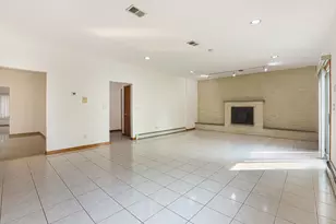 735 Woodrow Rd, New York City, NY 10312 - Photo 21