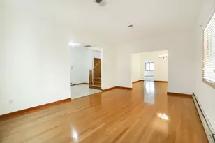 735 Woodrow Rd, New York City, NY 10312 - Photo 17
