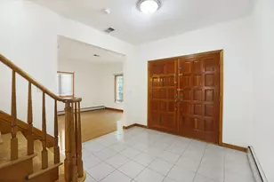 735 Woodrow Rd, New York City, NY 10312 - Photo 15