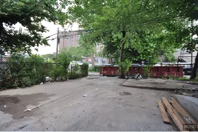 135 E 46th Street #1, New York City, NY 11203 - Photo 9