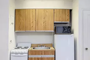 325 W 45th St, New York City, NY 10036 - Photo 3