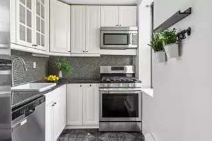 2108 Dorchester Rd, New York City, NY 11226 - Photo 3