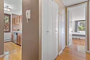 350 W 50th St, New York City, NY 10019 - Photo 3