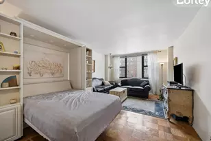 130 E 18th St, New York City, NY 10003 - Photo 9