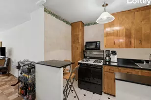 130 E 18th St, New York City, NY 10003 - Photo 3