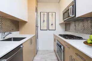 211 E 51st St, New York City, NY 10022 - Photo 3